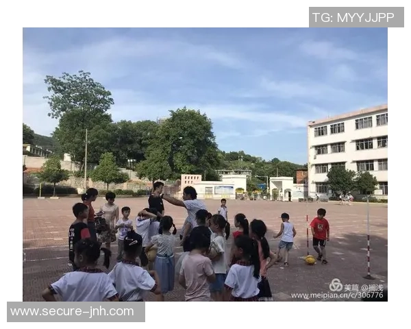 实况足球2013中文名解析及其在足球游戏中的影响与特色分析 实况足球2013中文名解析及其在足球游戏中的影响与特色分析