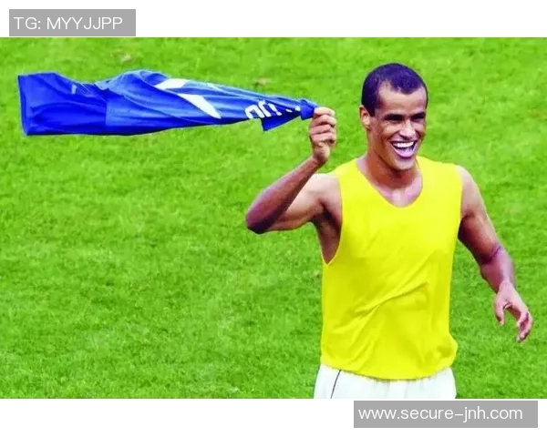 足球金牌图片大全汇总展现各国足球荣耀瞬间与传奇球员风采